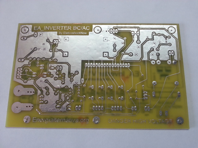 http://www.energialternativa.info/public/newforum/ForumEA/EA_inverter_foto_pcb_piste.jpg