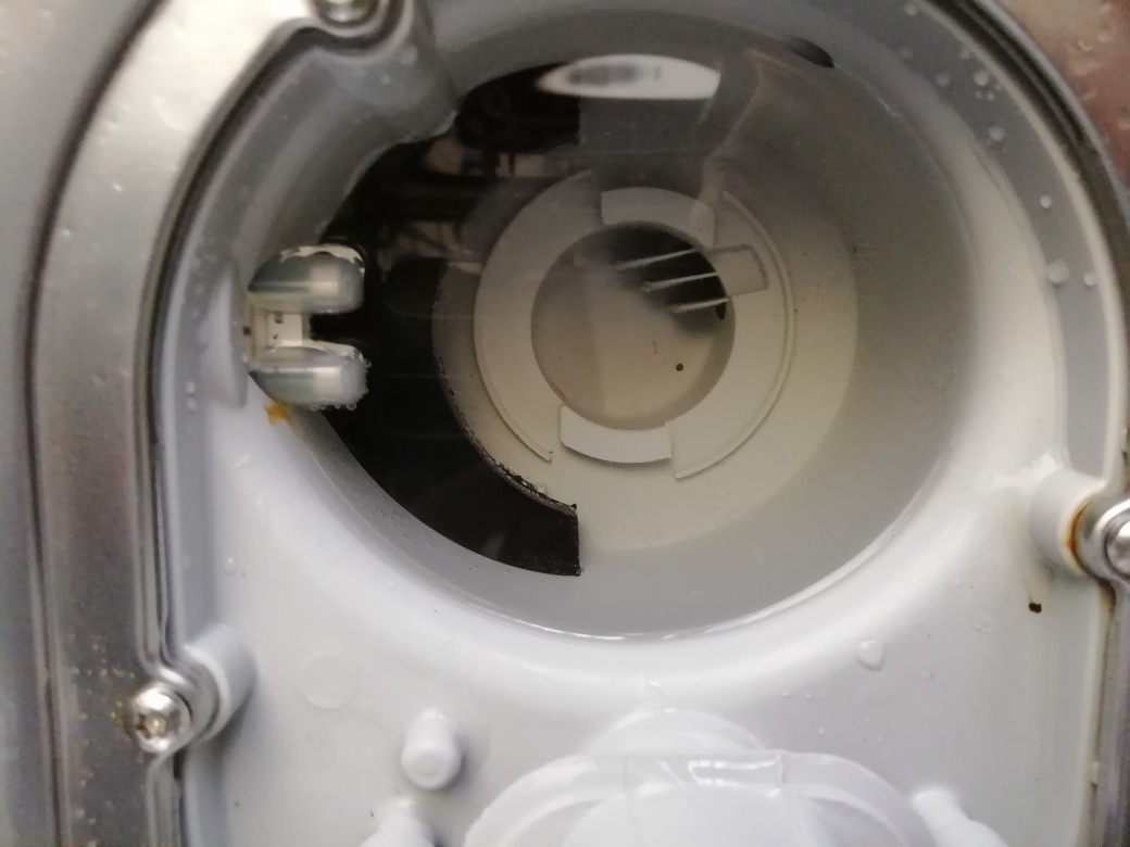 L'allarme H2o Lavastoviglie Hotpoint-Ariston LMM 8132- pagina 1 -  Elettrodomestici