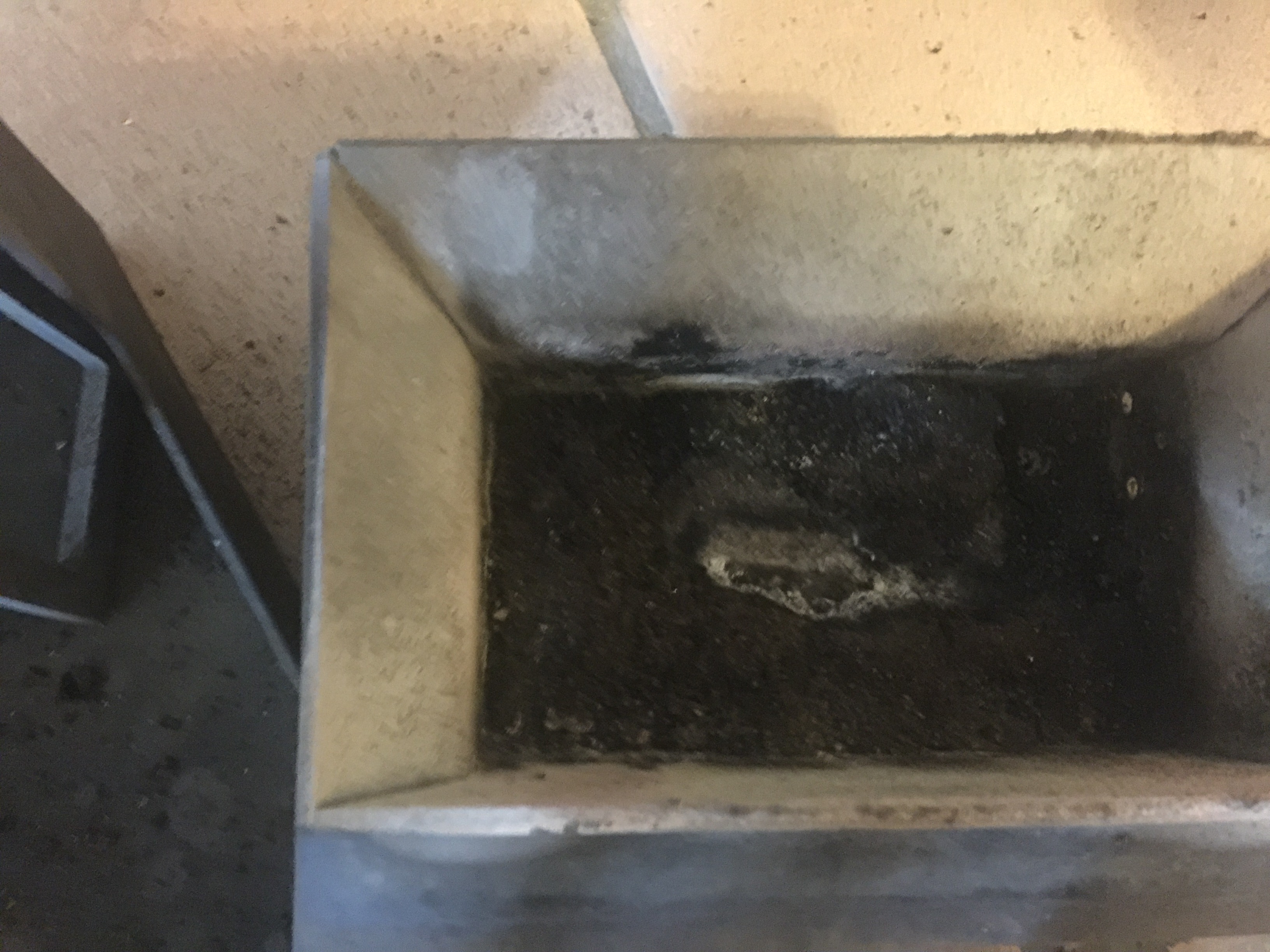 Crosta Nel Braciere Della Stufa A Pellet